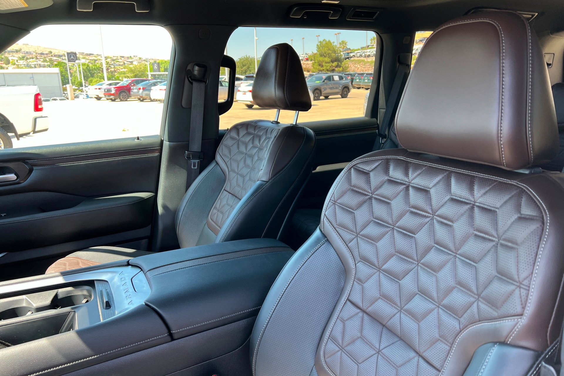 2025 Nissan Armada Platinum Reserve - Photo 17