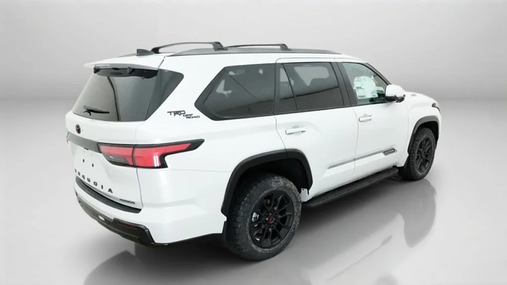 New 2026 Wind Chill Pearl Toyota Platinum image 24