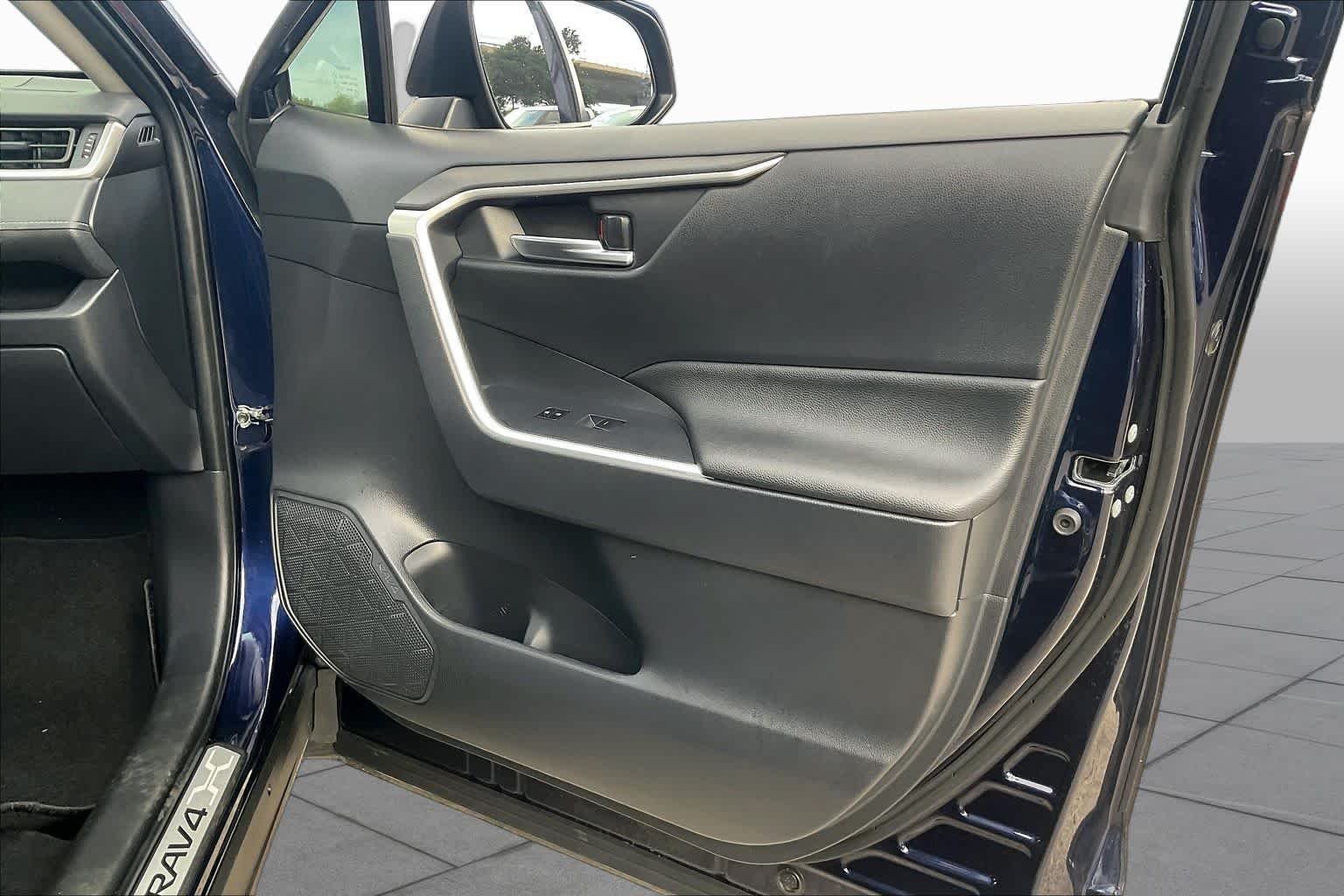 Used 2025 Blueprint Toyota Hybrid XLE image 23