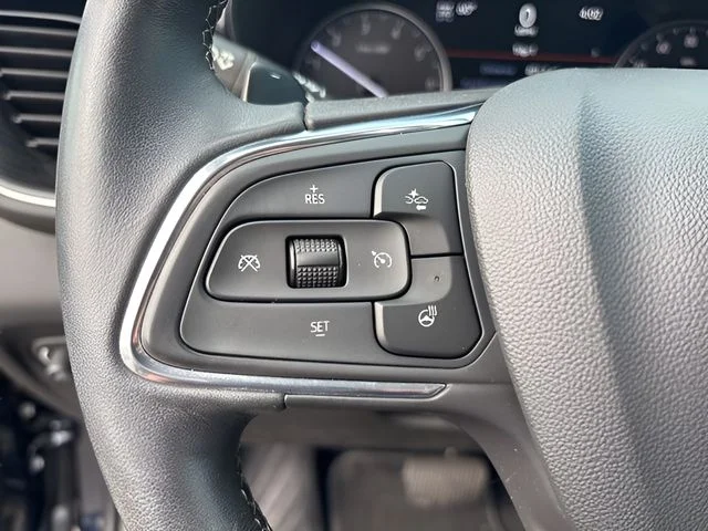 Used 2021 Blue Buick Essence image 19