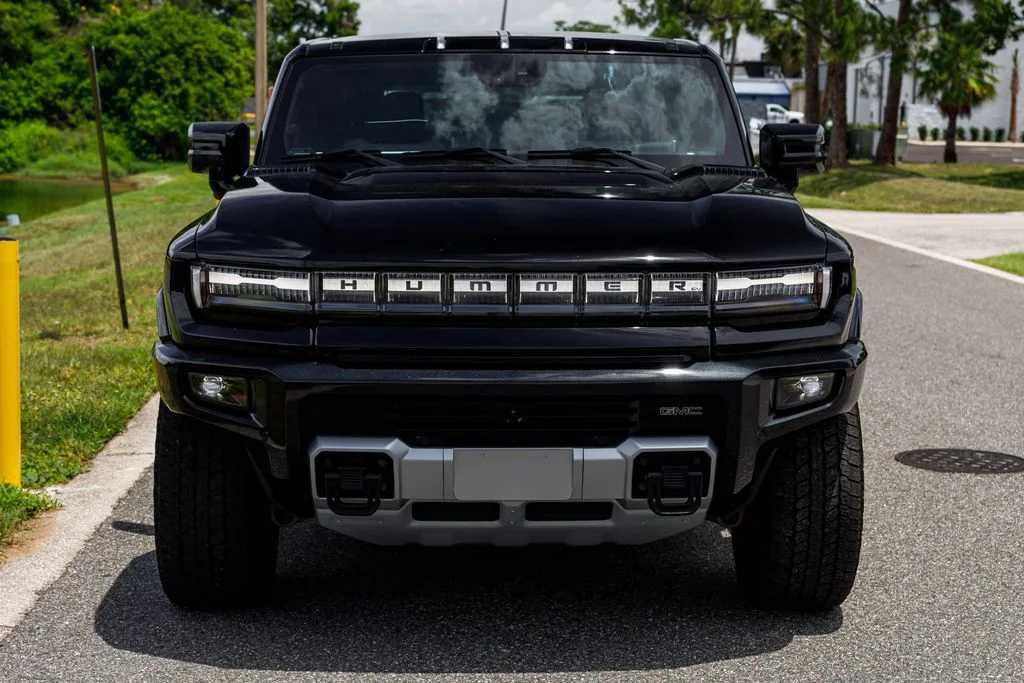 Used 2025 Black GMC 2X image 8