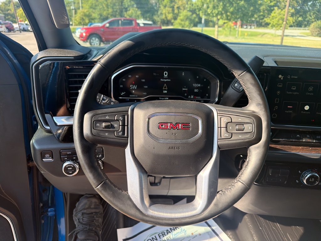 Used 2023 Blue GMC Elevation image 17