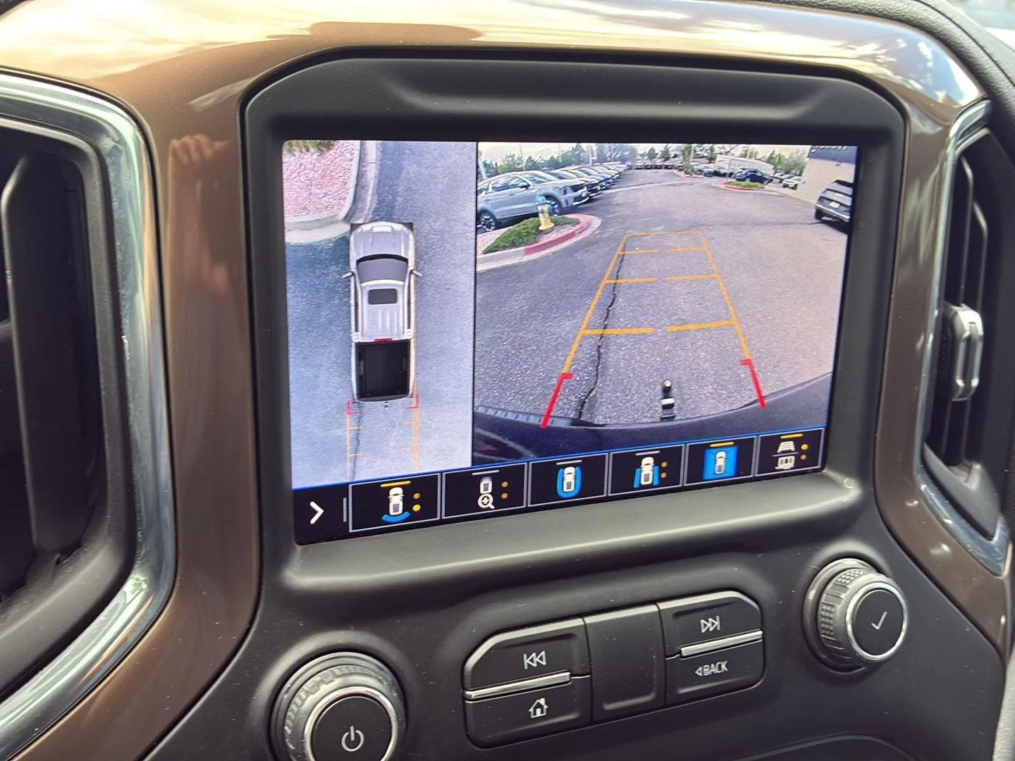 Used 2020 Northsky Blue Metallic Chevrolet High Country image 37