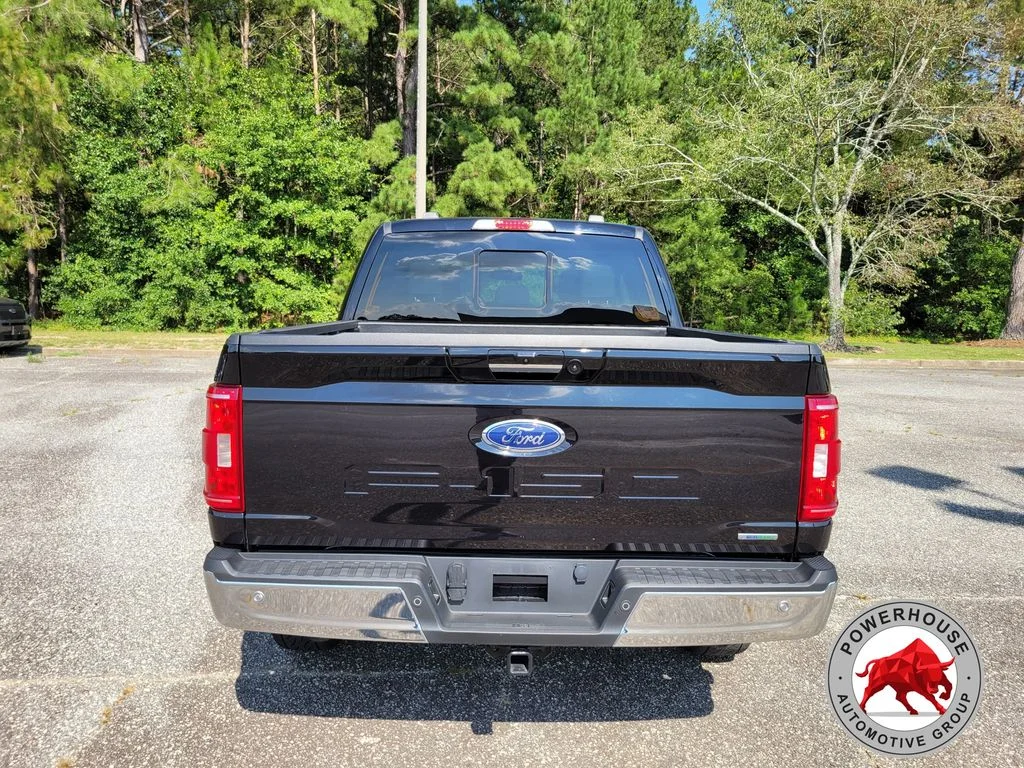 Used 2022 Black Ford XLT image 4
