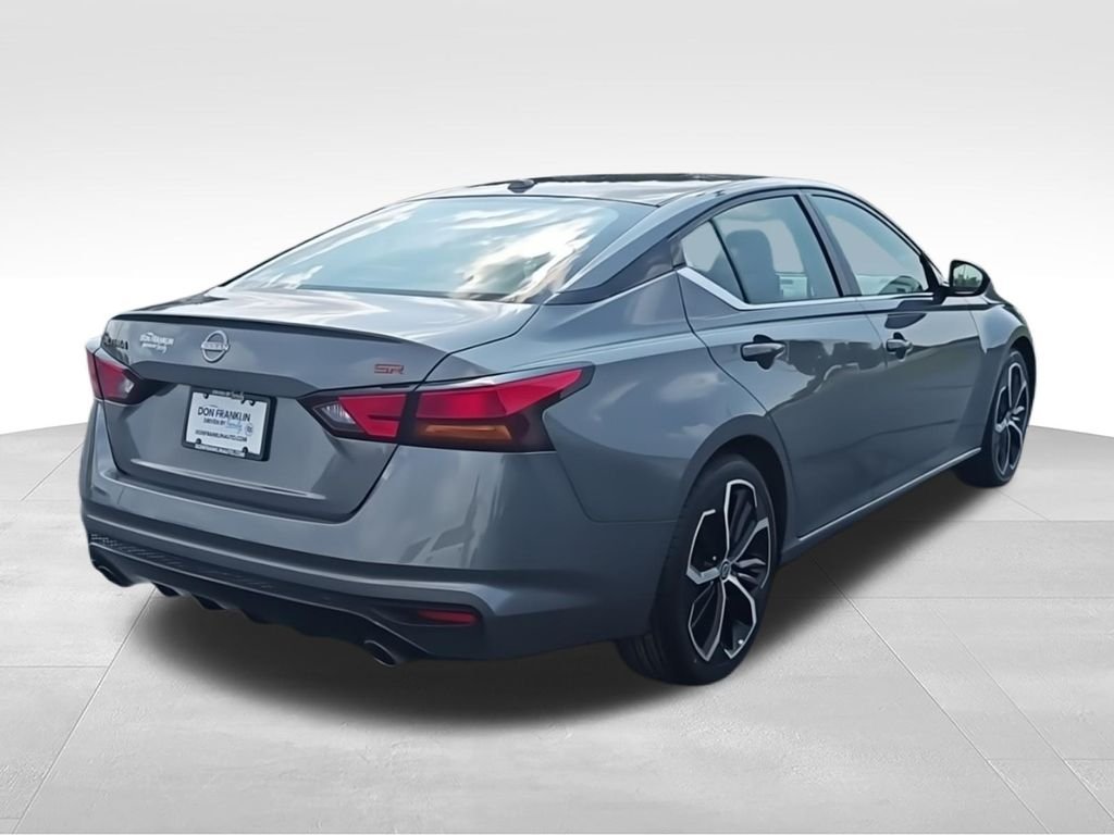 Used 2024 Gray Nissan 2.5 SR image 9