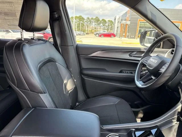 New 2025 Red Jeep Altitude X image 23