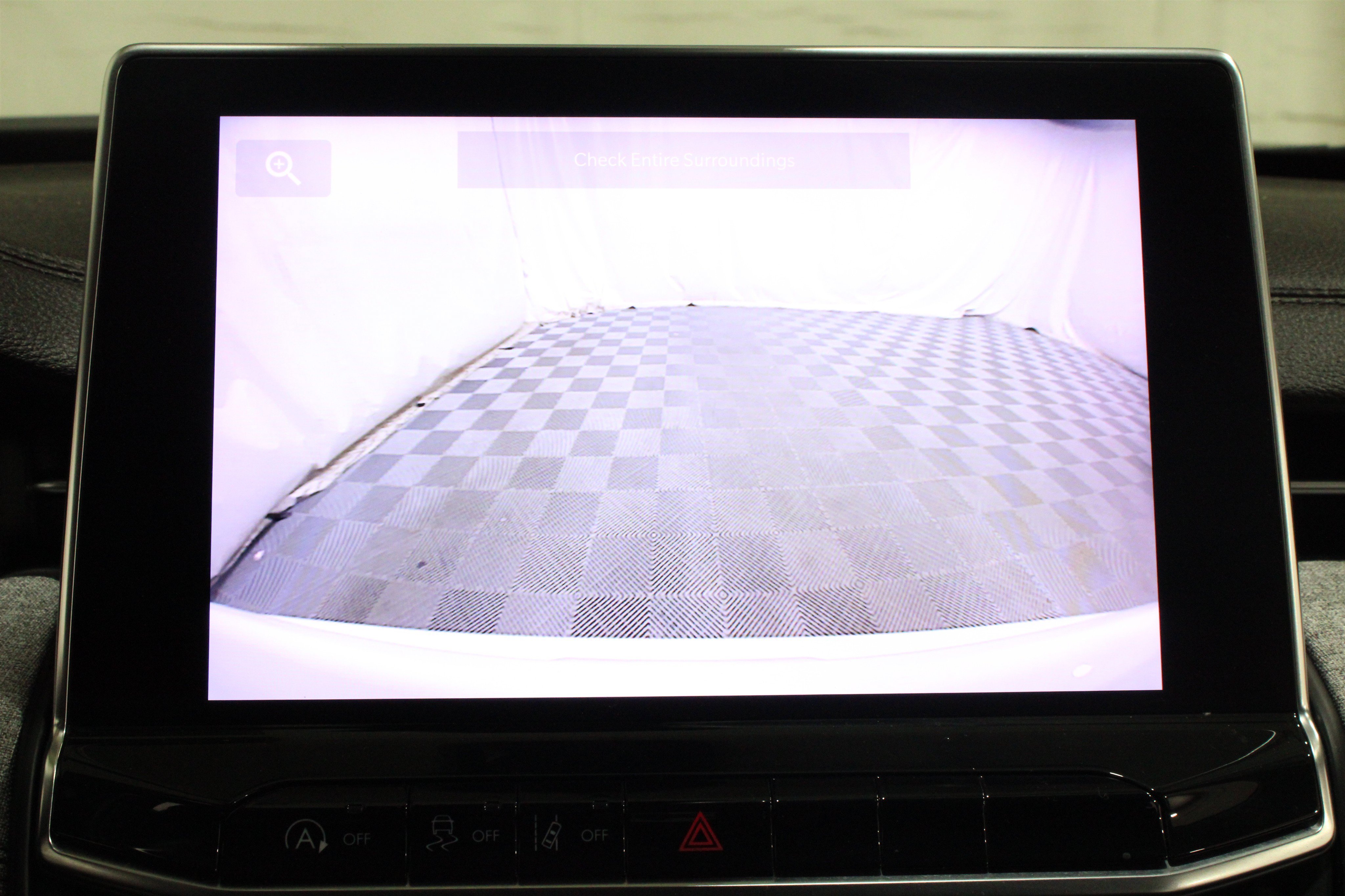 Used 2022 Bright White Clearcoat Jeep Latitude Lux 4x4 image 14