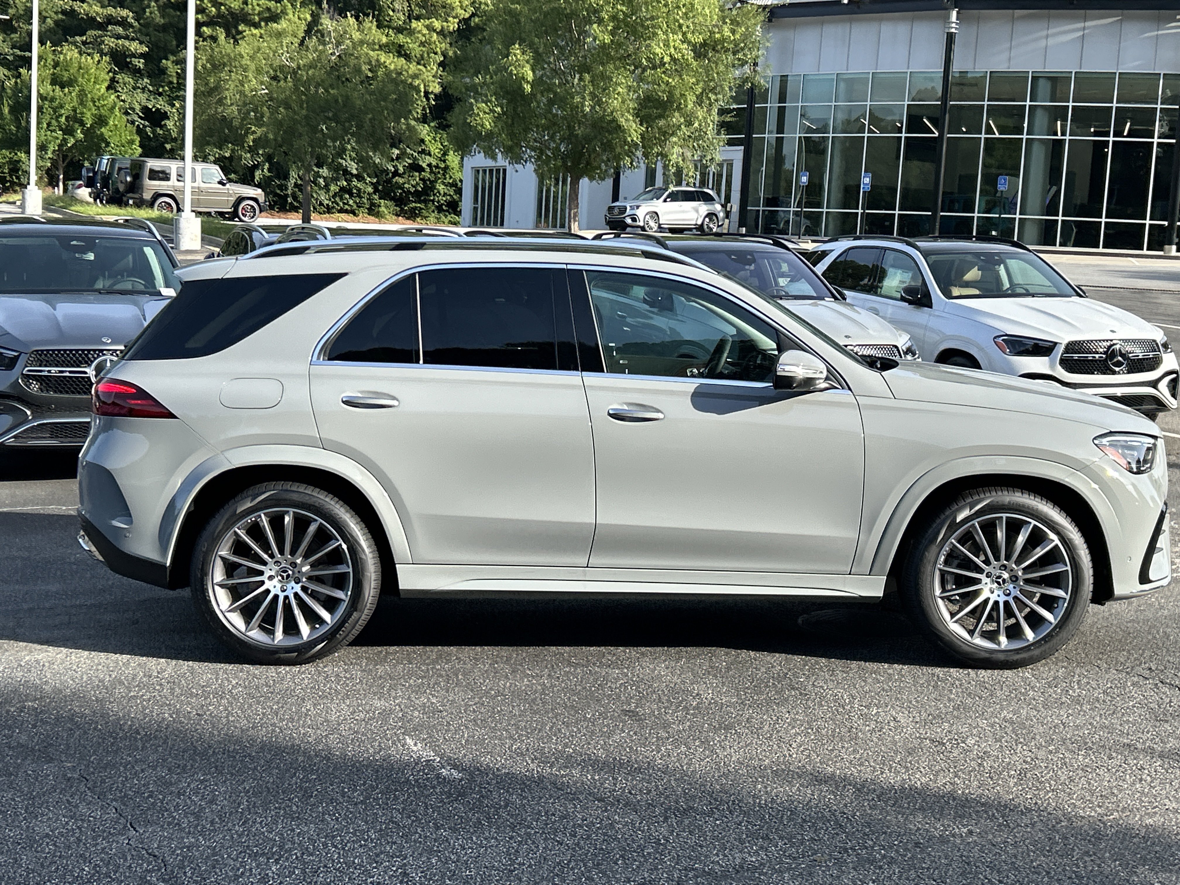New 2026 MANUFAKTUR Alpine Grey Mercedes-Benz GLE 450 4MATIC® SUV image 5