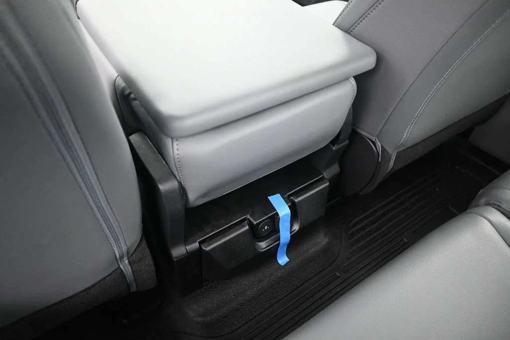 New 2026 Oxford White Ford XL image 17