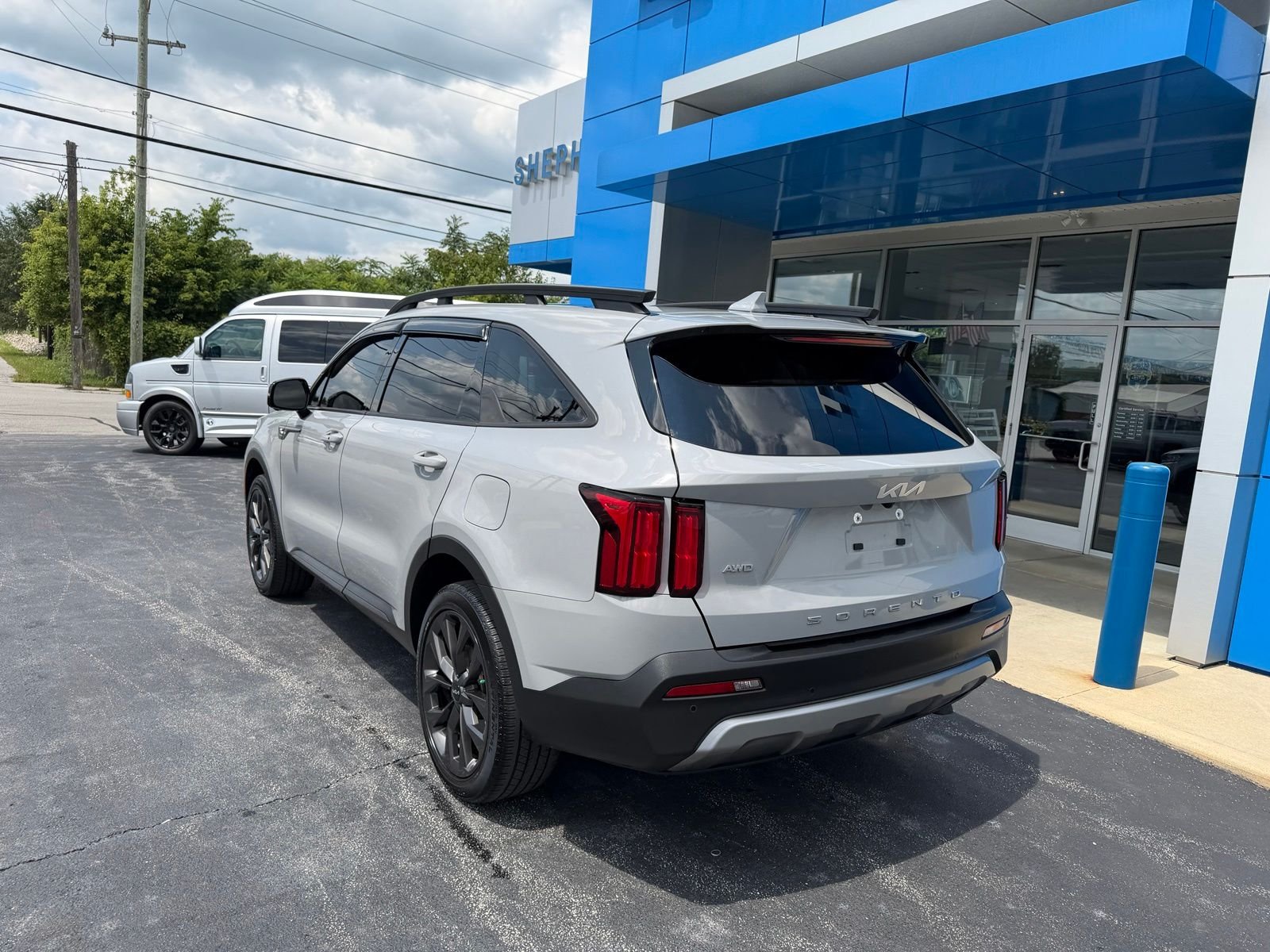Used 2022 Gray Kia X-Line SX Prestige image 3