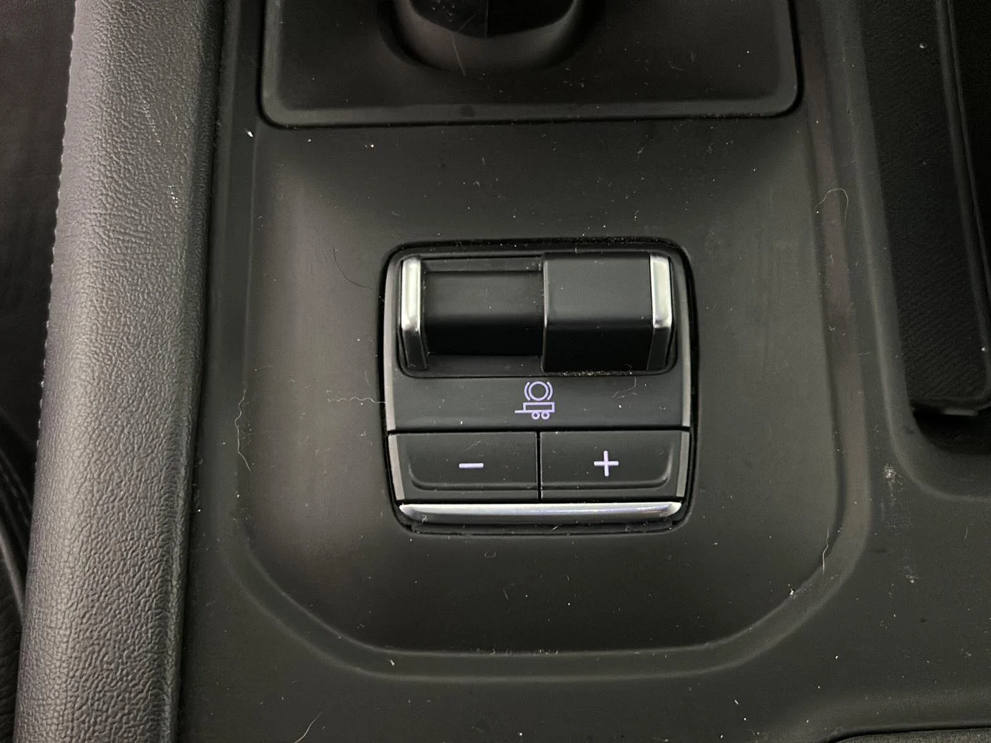 Used 2023 Onyx Black GMC Denali image 33