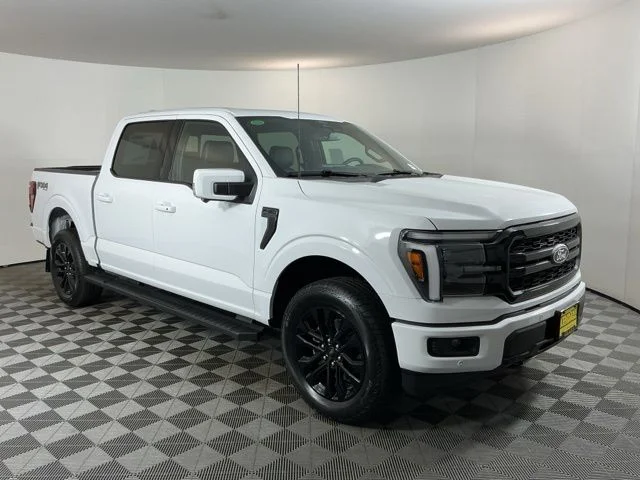 New 2026 Oxford White Ford Lariat image 3