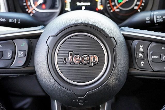 New 2025 Black Clear-Coat Exterior Paint Jeep Sport S image 41