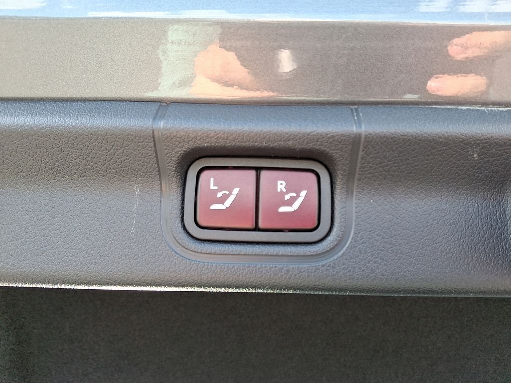 Certified Used 2023  Mercedes-Benz 350 Sedan image 28