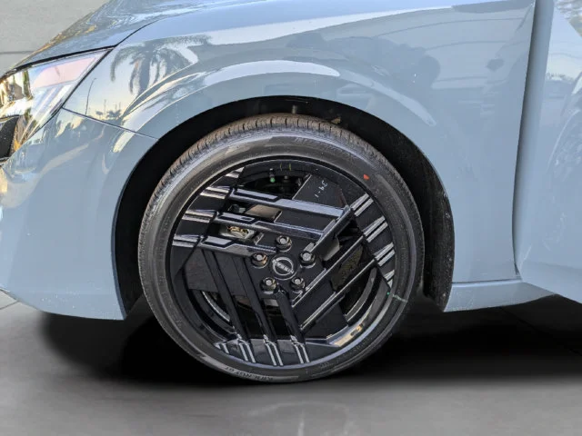New 2027 Atlantic Gray Metallic / Super Black Two-tone Nissan SR image 34