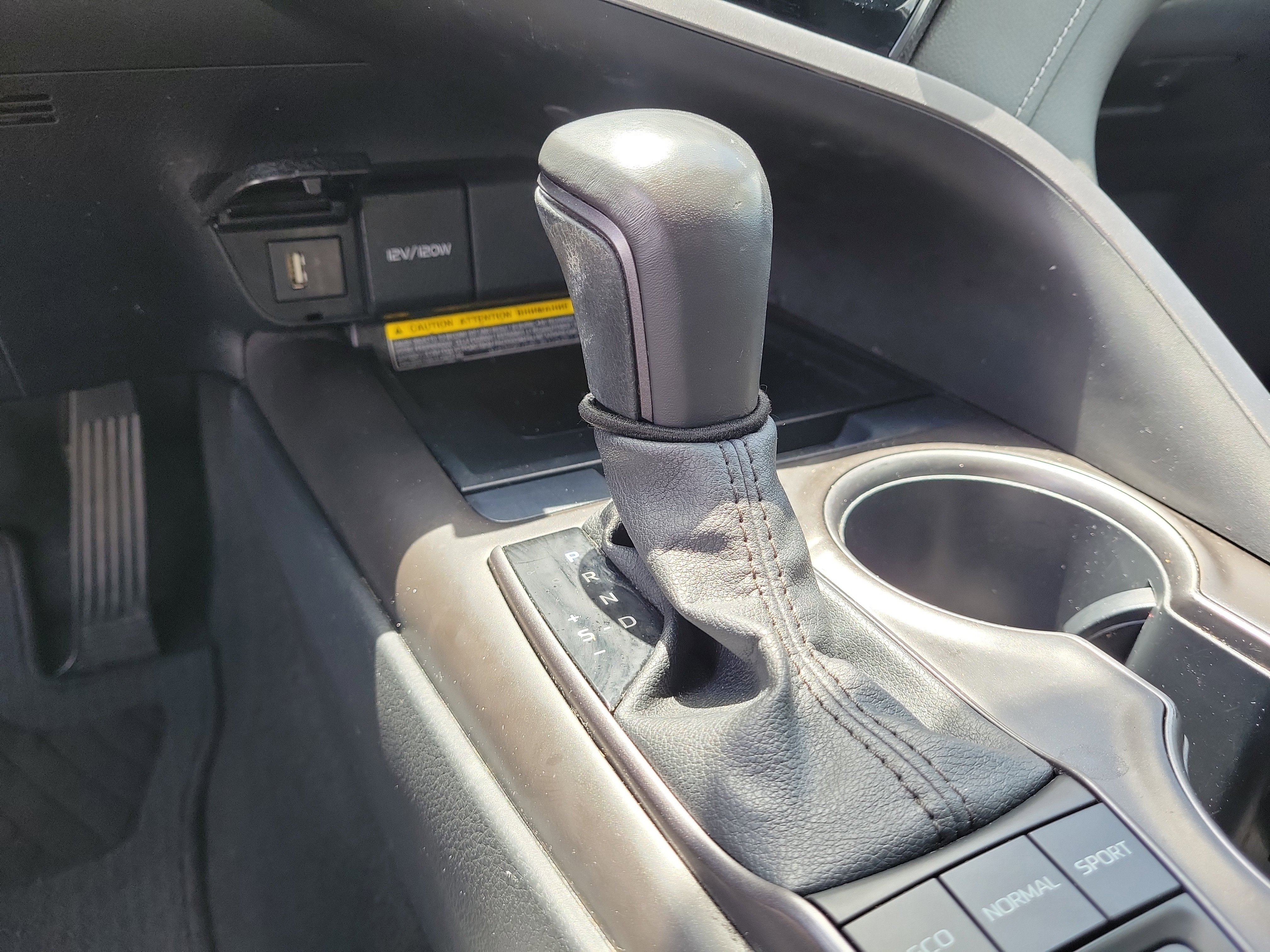 Used 2021 Midnight Black Metallic Toyota XSE image 22