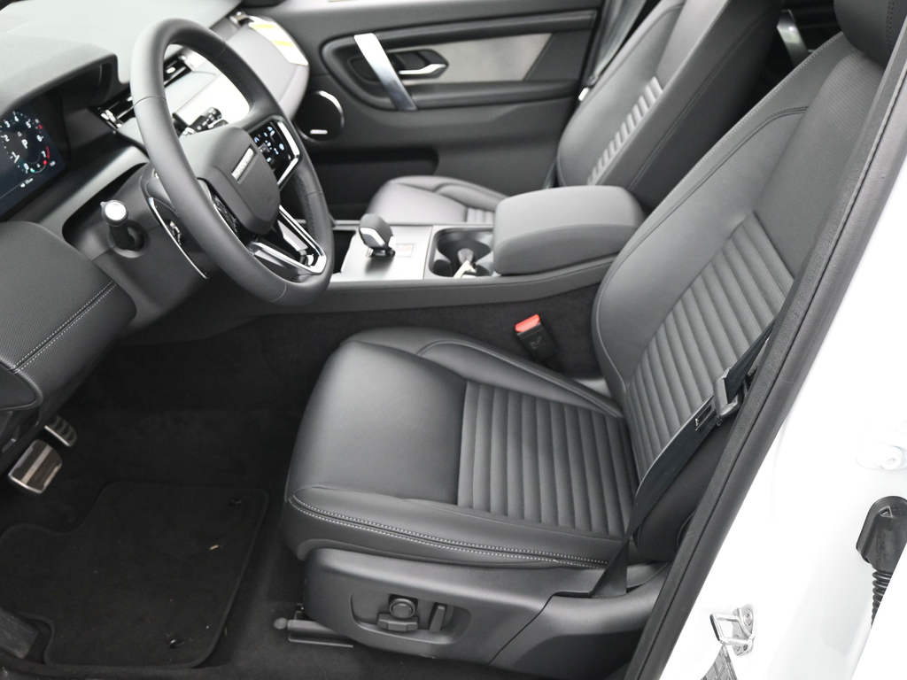 Certified Used 2025 White Land Rover SE image 5