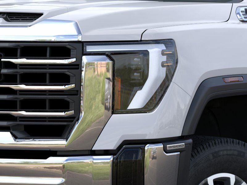 New 2026 Summit White GMC SLE image 10