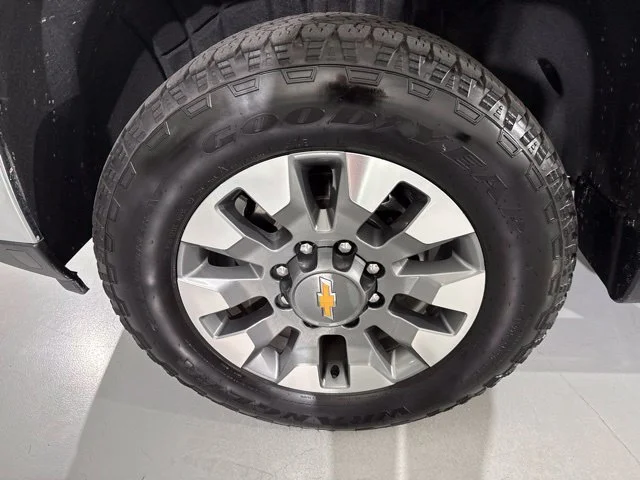 Used 2026 White Chevrolet LT image 7