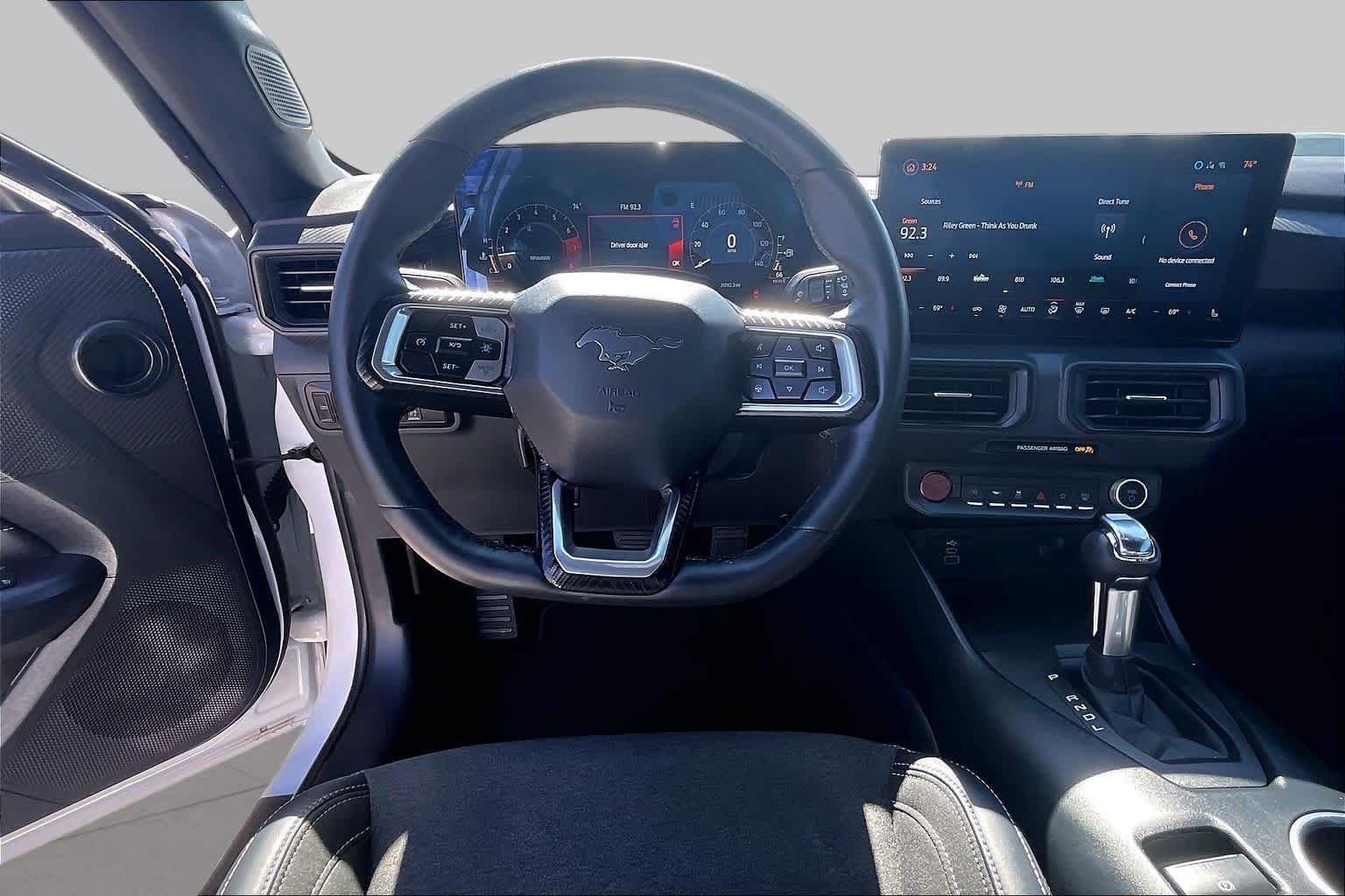 Used 2024 Oxford White Ford EcoBoost image 5