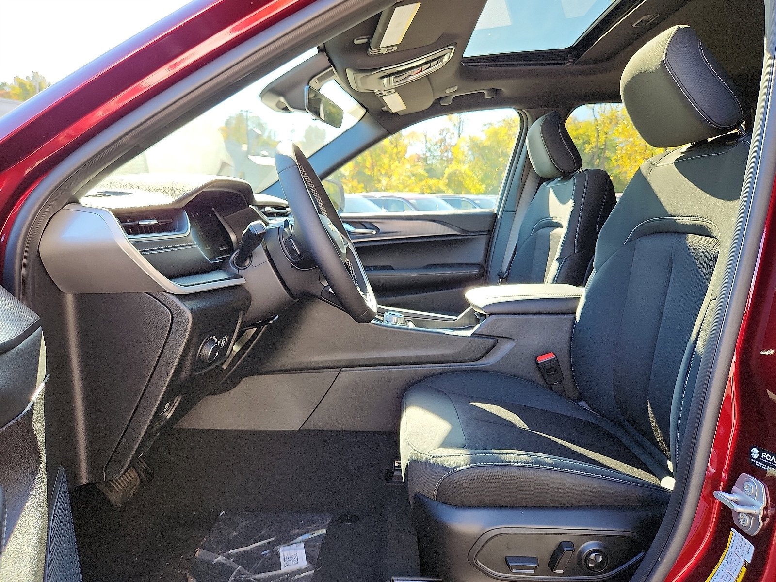 2025 Jeep Grand Cherokee Laredo - Photo 8