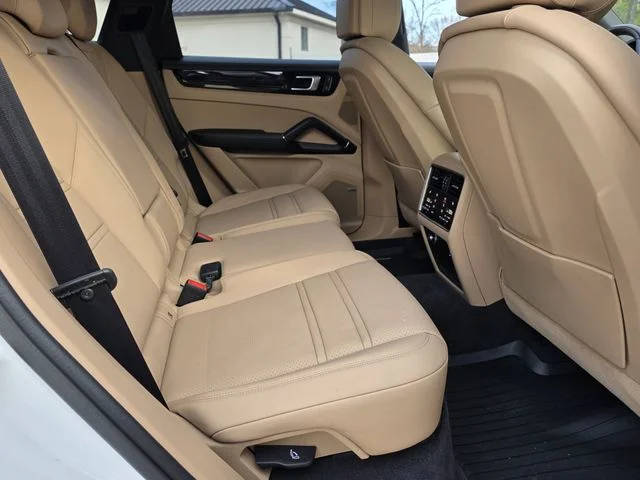 2022 Porsche Cayenne S - Photo 31