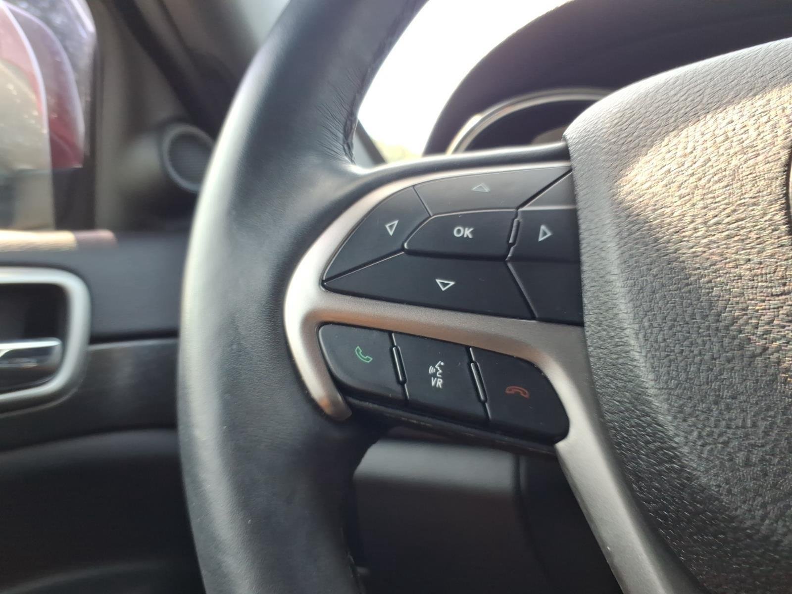 Used 2018 Velvet Red Pearlcoat Jeep Laredo E image 26