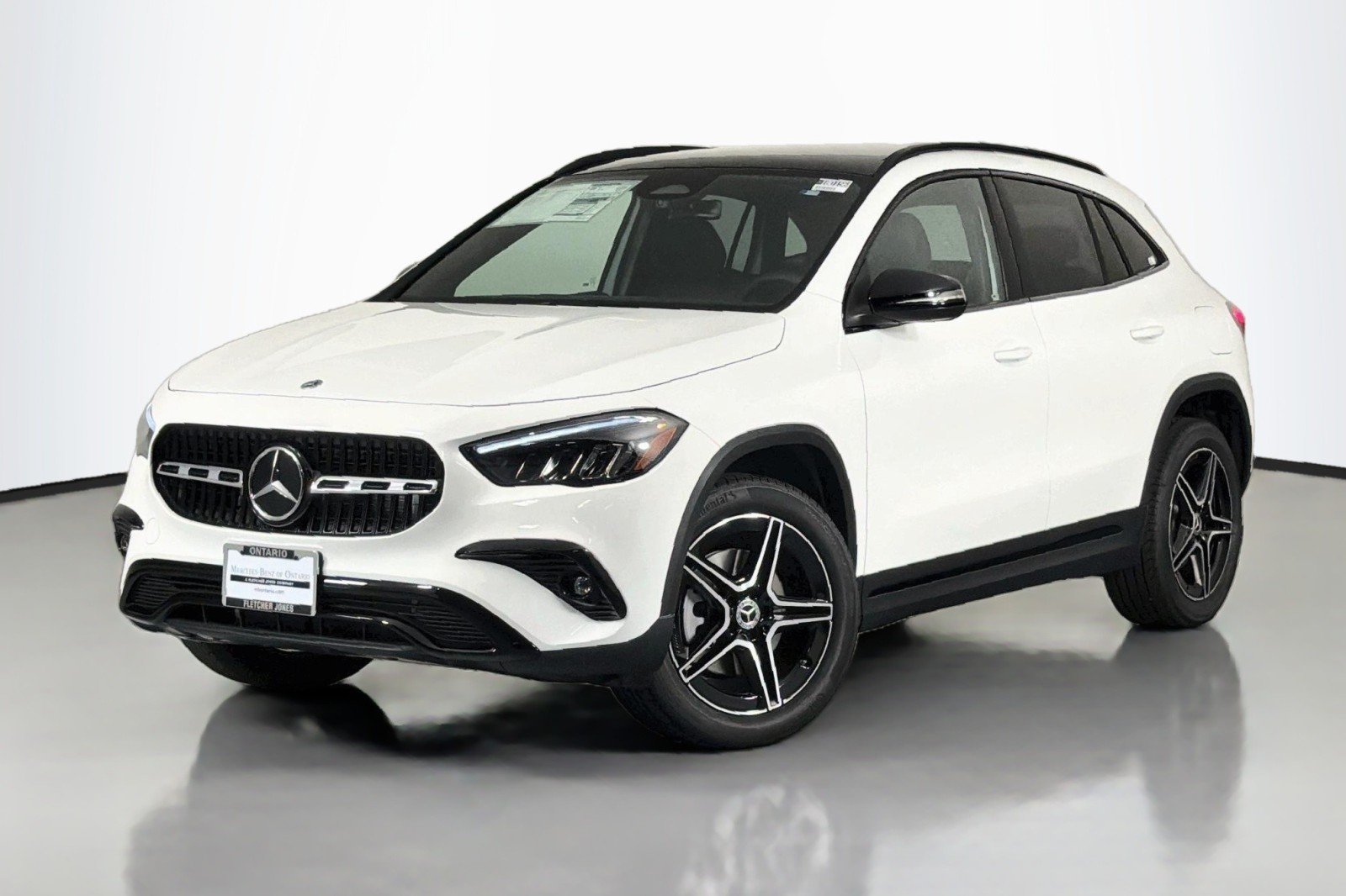 New 2026 Polar White Mercedes-Benz GLA 250 SUV image 1