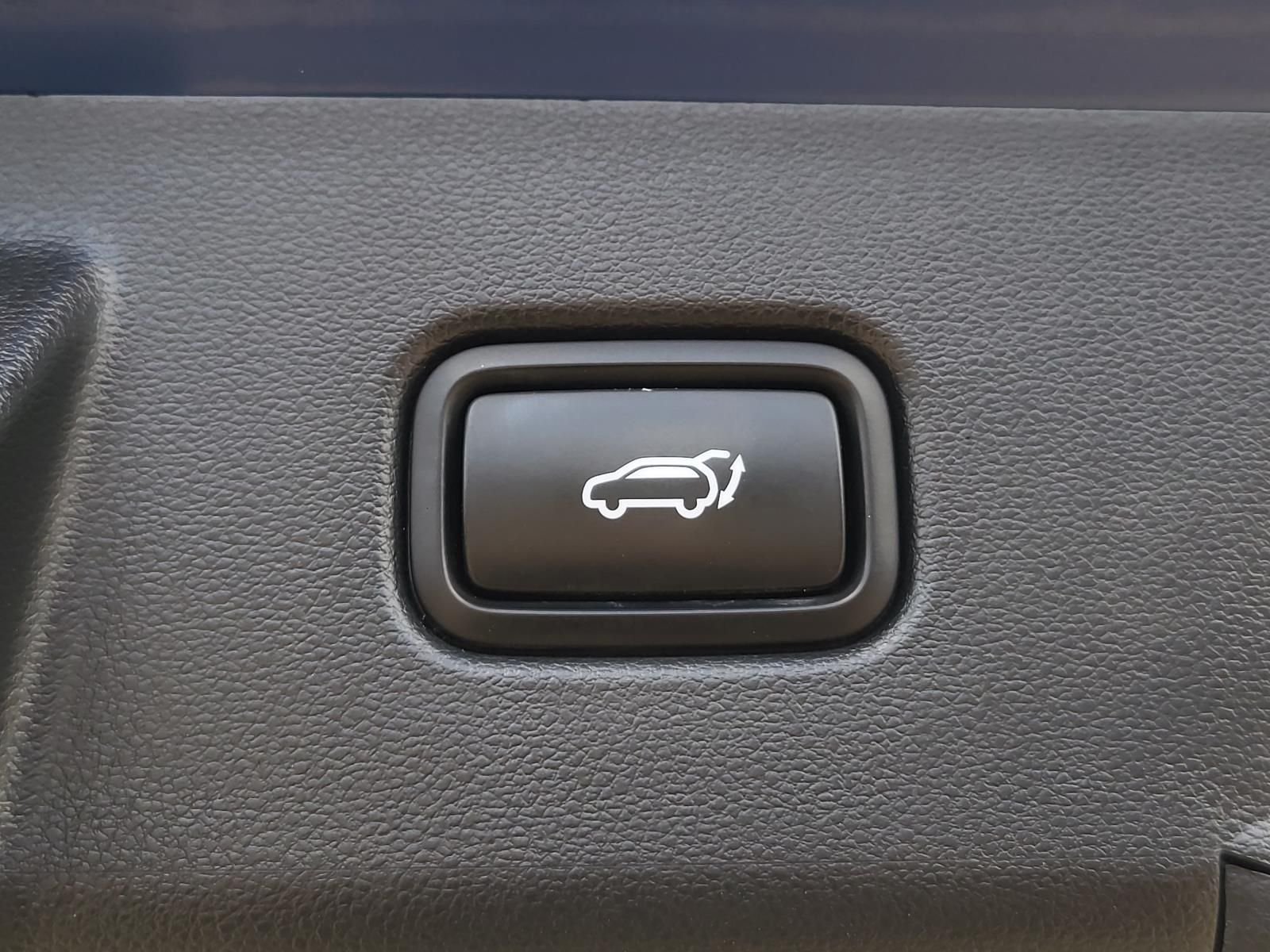 Used 2024 Intense Blue Hyundai SEL image 10