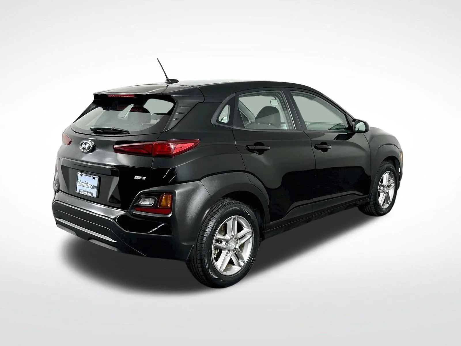 Used 2019 Black Hyundai SE image 8