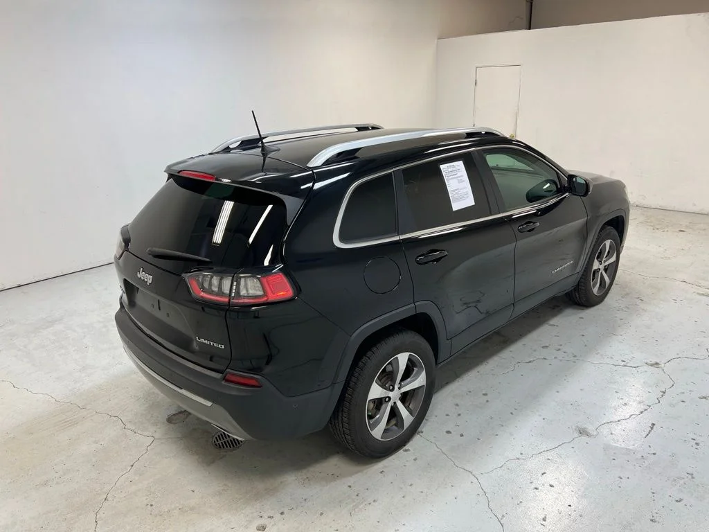 Used 2020 Jeep Cherokee Limited with VIN 1C4PJMDX9LD572983 for sale in Newton, KS