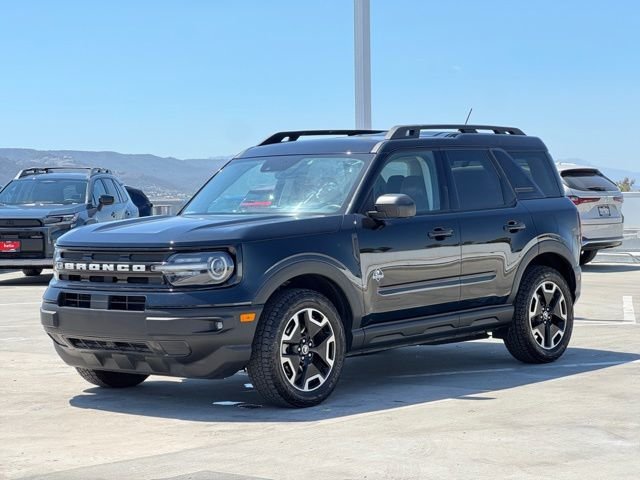 Used 2022 Shadow Black Ford Outer Banks image 6