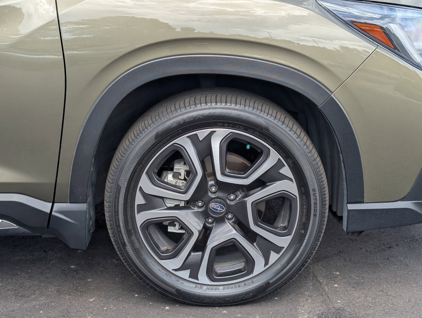 Used 2023 Autumn Green Metallic Subaru Touring image 9