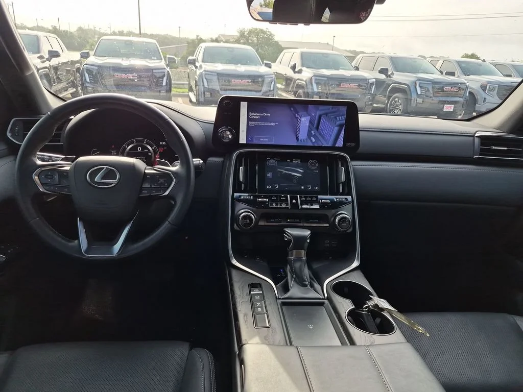 Used 2022 Silver Lexus 600 Premium image 32