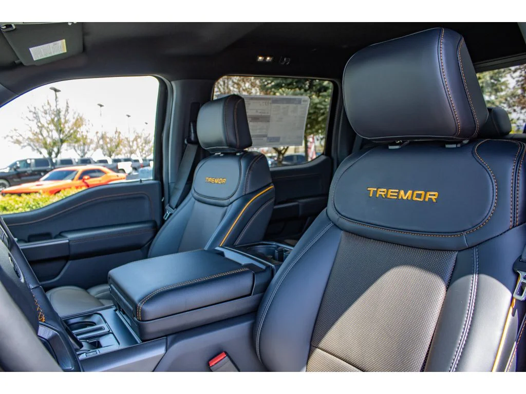 New 2026 AGATE BLACK METALLIC Ford Tremor image 34
