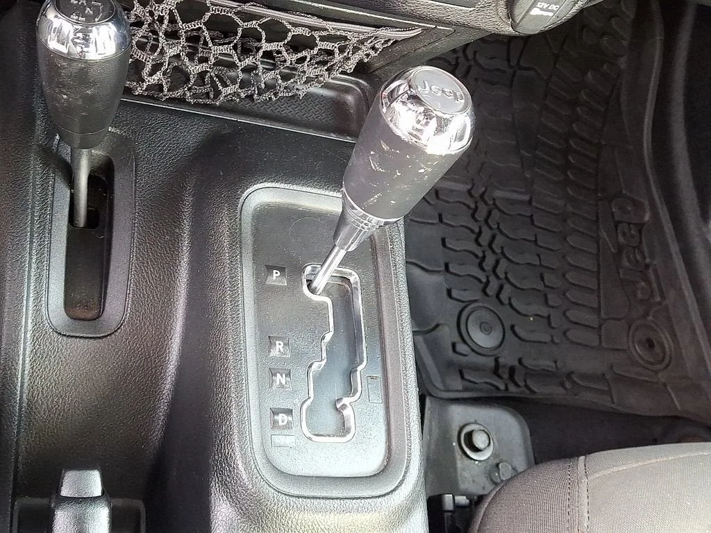 Used 2018 Gray Jeep Sport S 4x4 image 55