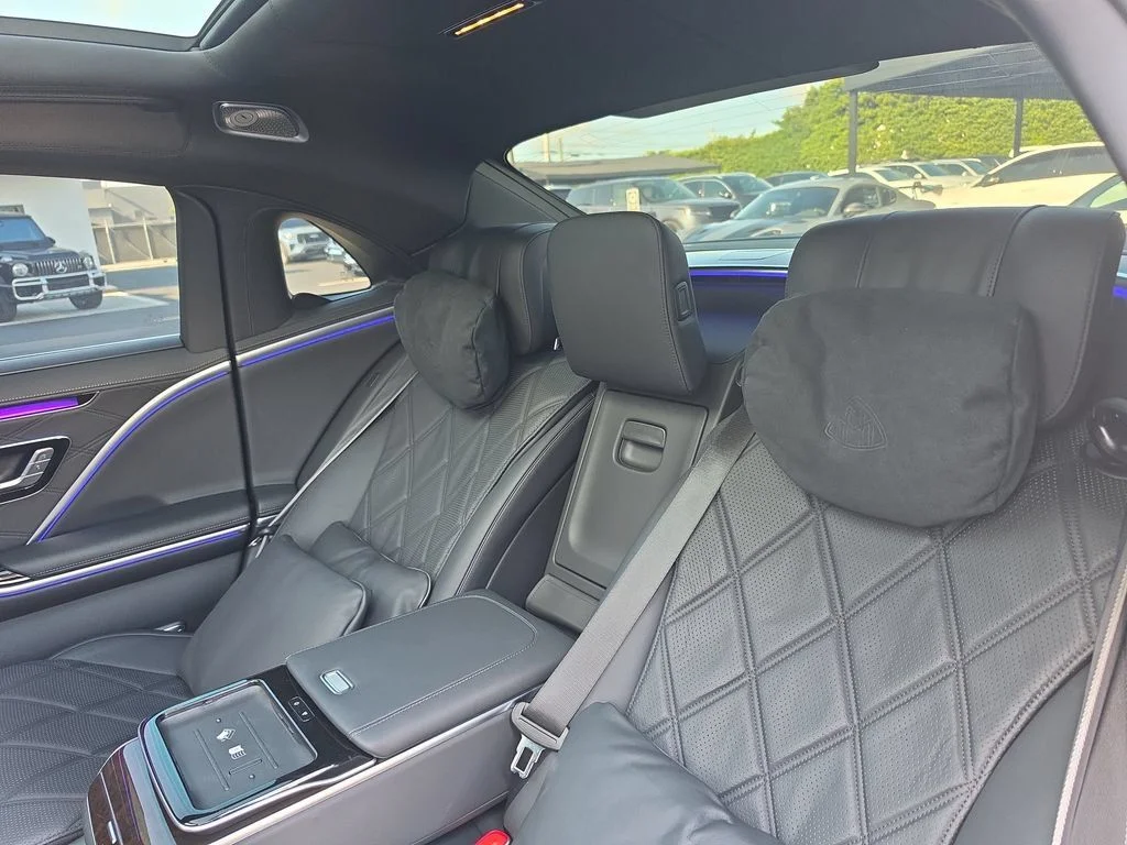 Used 2021 Black Mercedes-Benz Maybach S 580 image 17