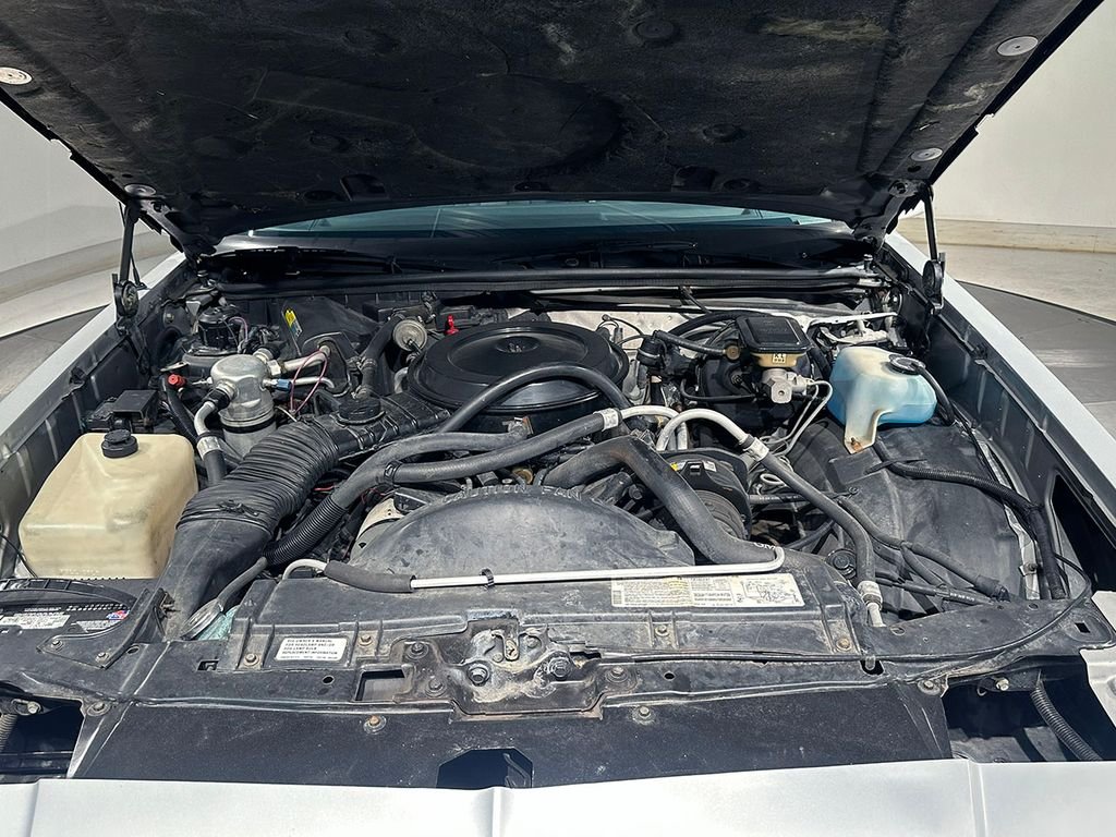 Used 1987 Gray Chevrolet  image 22