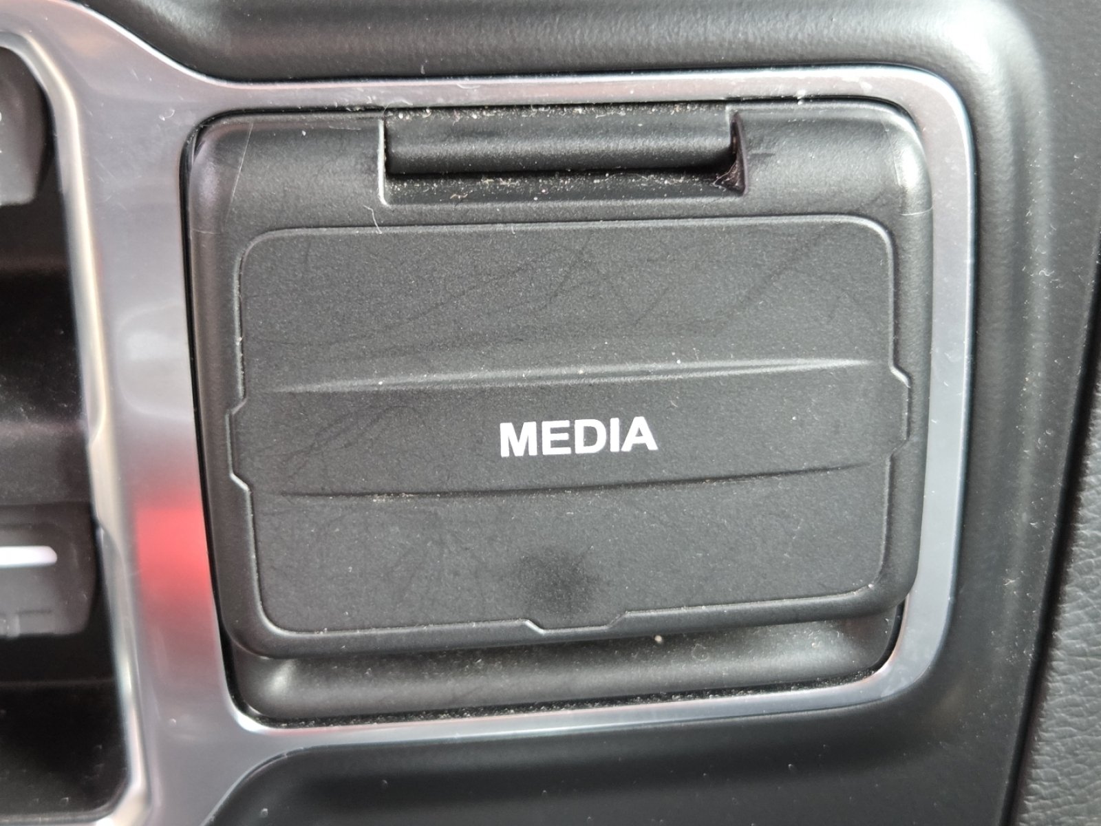 Used 2021 Blue Pearl Jeep Unlimited Sport S image 5