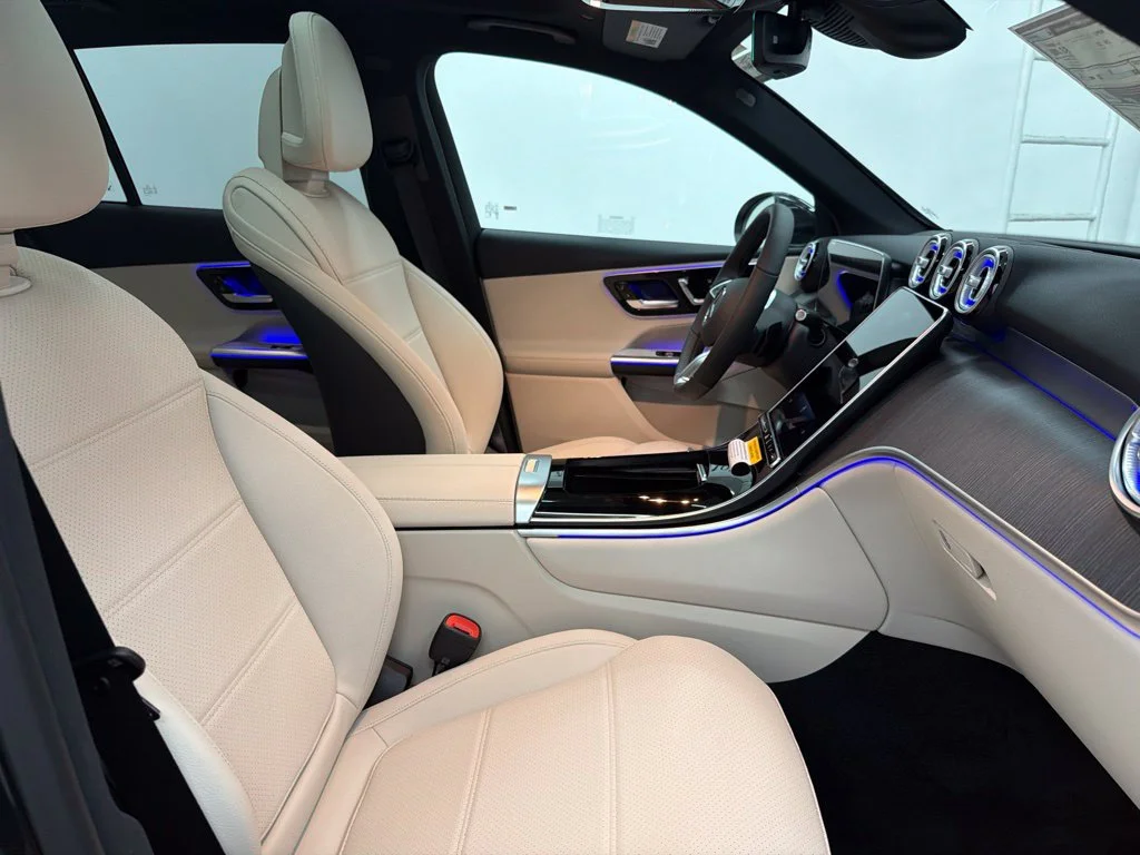 New 2027 Gray Mercedes-Benz GLC 300 image 32