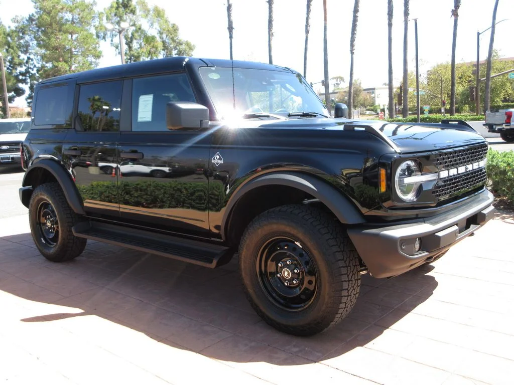 New 2026 Shadow Black Ford Outer Banks image 7