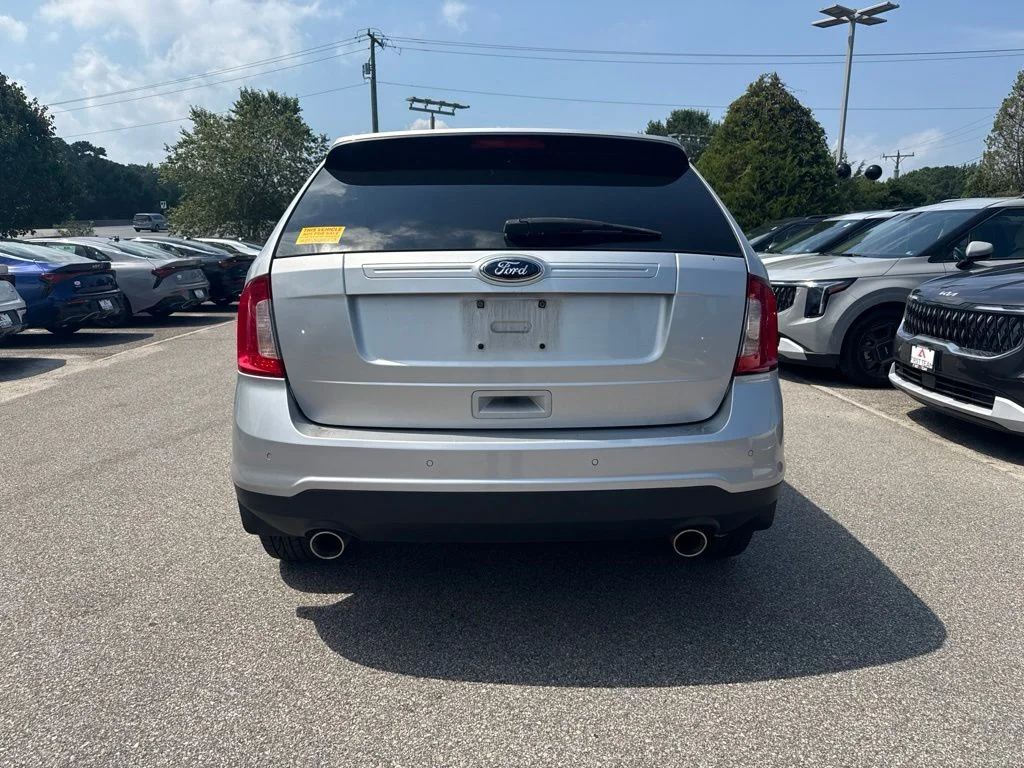 Used 2014 Silver Ford SE image 4