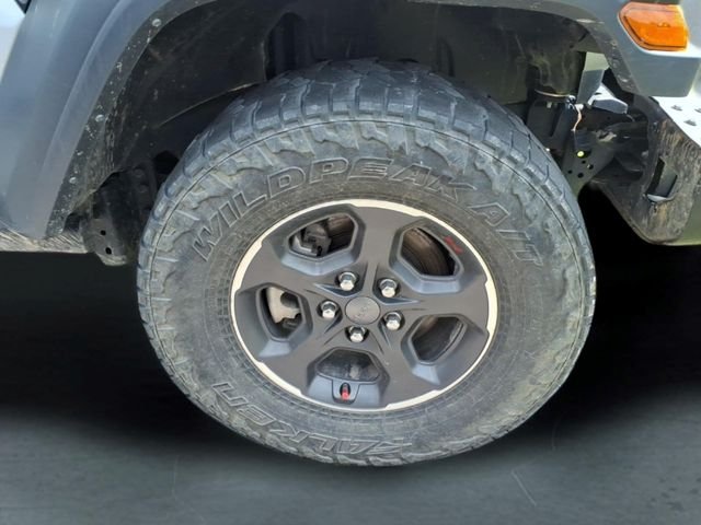 Used 2024 Silver Jeep Sport image 8