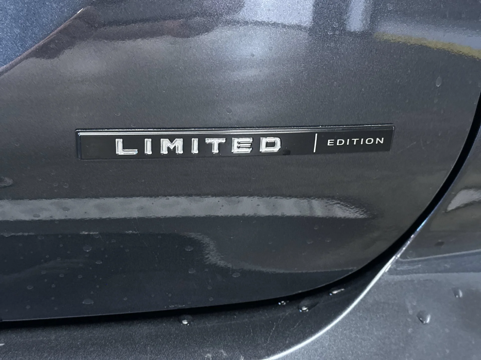 New 2026 Graphite Gray Mitsubishi LE image 23
