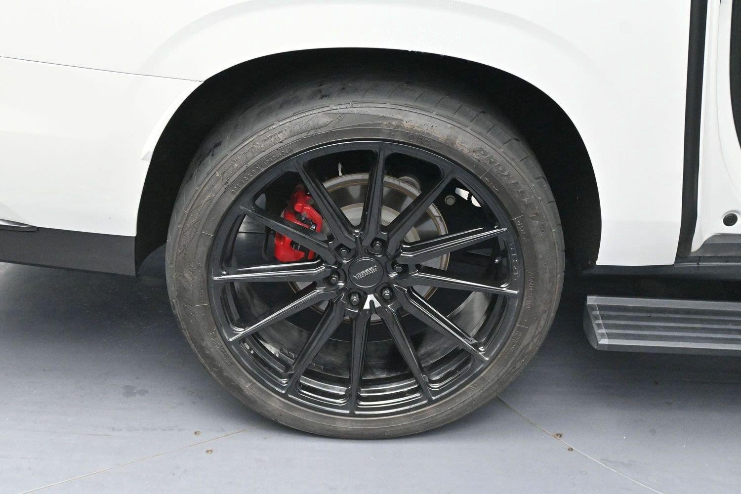 Used 2021 Crystal White Tricoat Cadillac Sport Platinum image 41