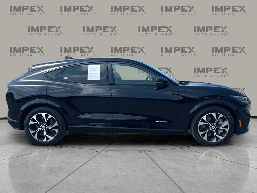 Used 2023 Black Ford Premium image 6