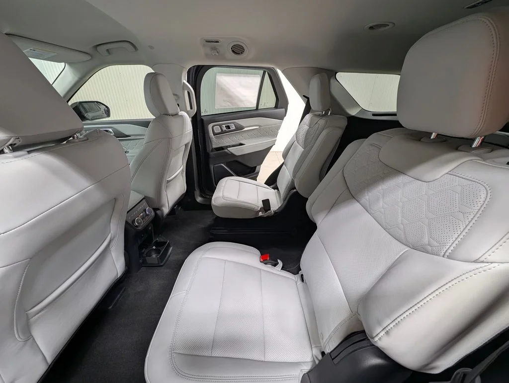 New 2026 Carbonized Gray Metallic Ford Platinum™ image 15