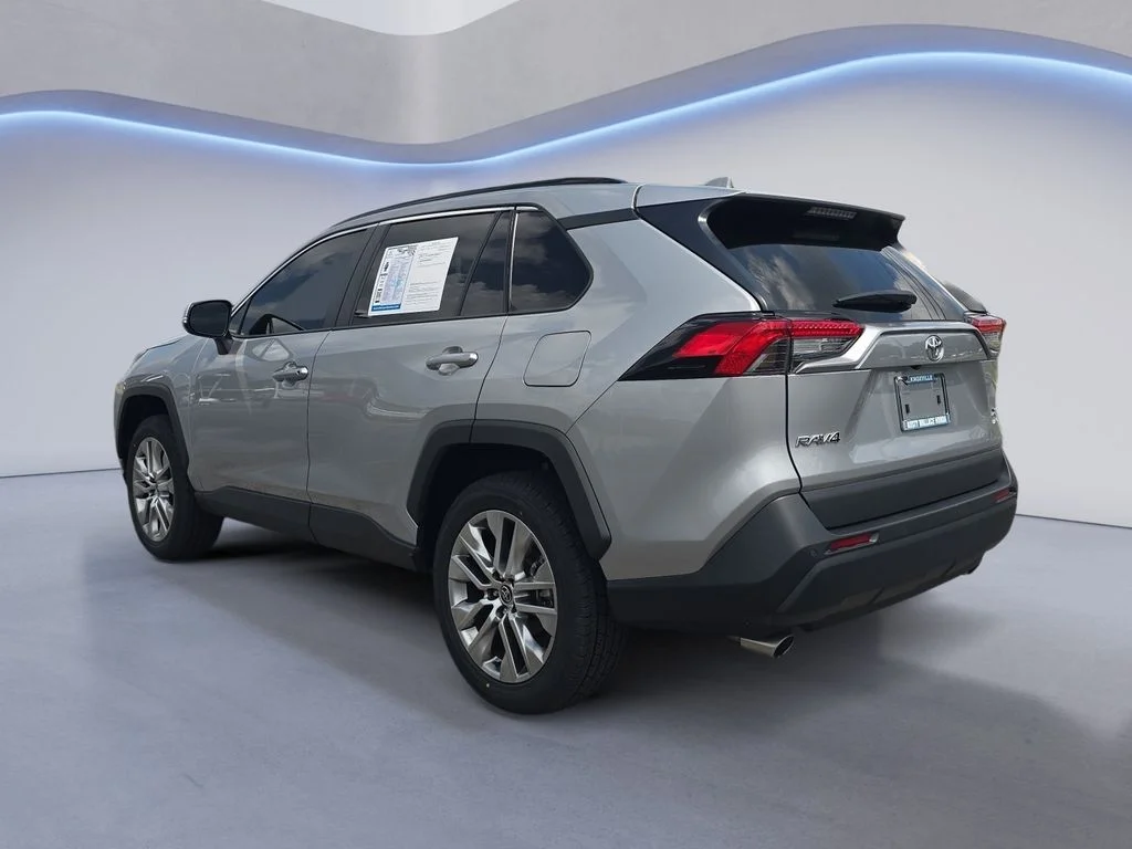 Used 2024 Silver Sky Metallic Toyota XLE Premium image 3