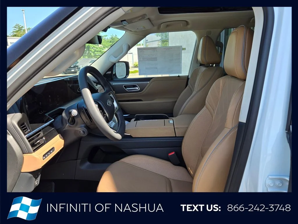 New 2027 RADIANT WHITE INFINITI Luxe 4WD image 3