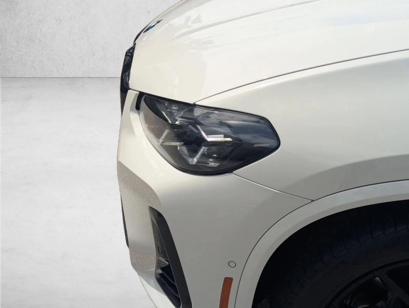Used 2023 Alpine White BMW xDrive30i image 20